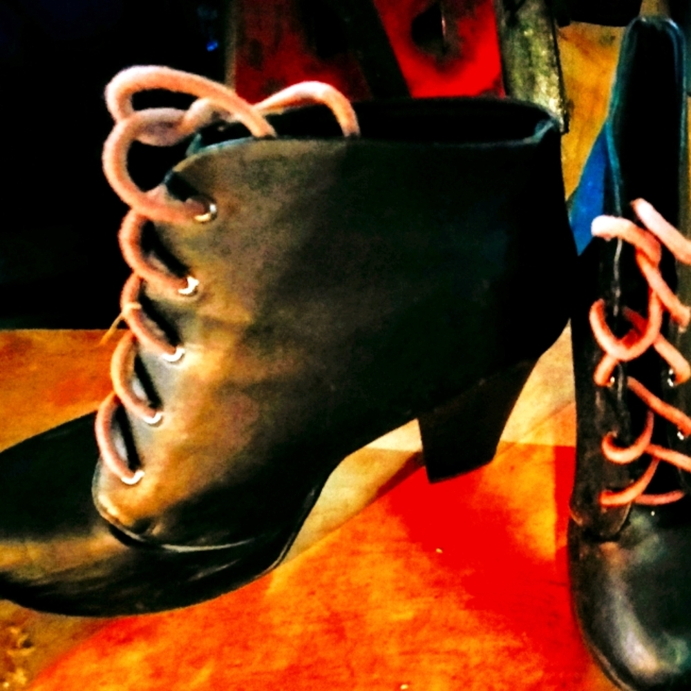 Cambridge Select ankle booties